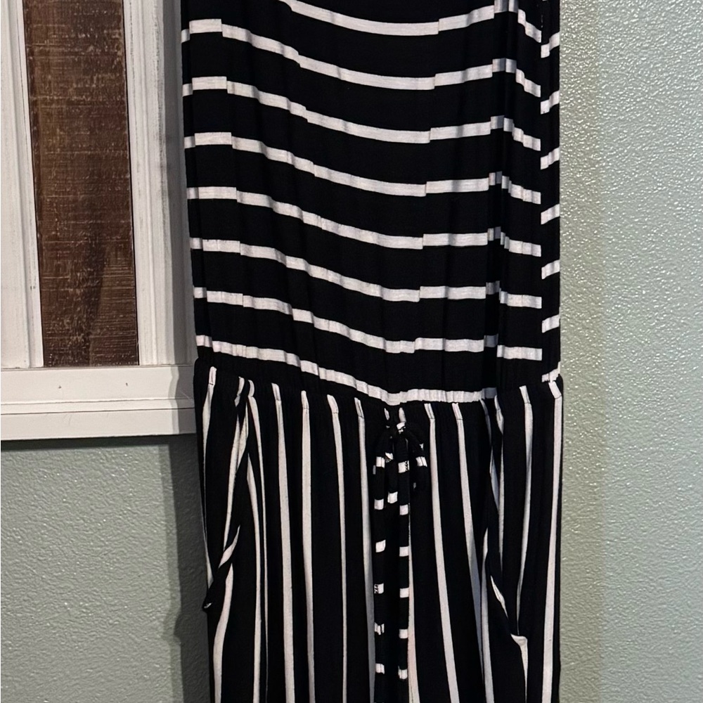 Zenana Outfitters Monochrome Striped Apparel